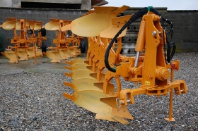 ATTREZZATURA NUOVA - FILIPPO CACCIA  * fc.tractors.