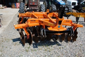 ATTREZZATURE USATE - FILIPPO CACCIA  * fc.tractors.